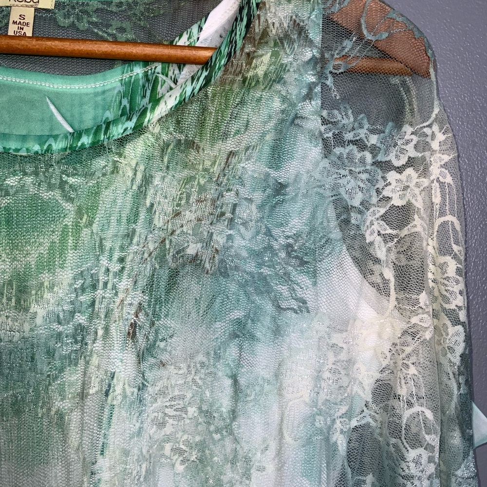 Reba Green and White Lace Overlay Stretch Knit Blouse Tunic Small NWT - Picture 3 of 8